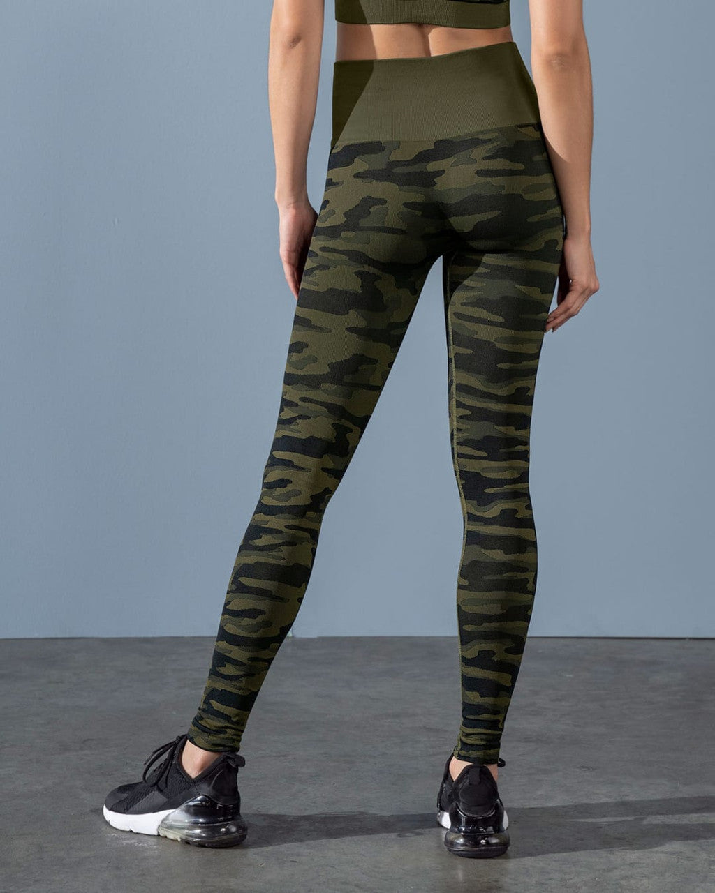 Leonisa Smoothing High-Waisted Graphic Active Legging