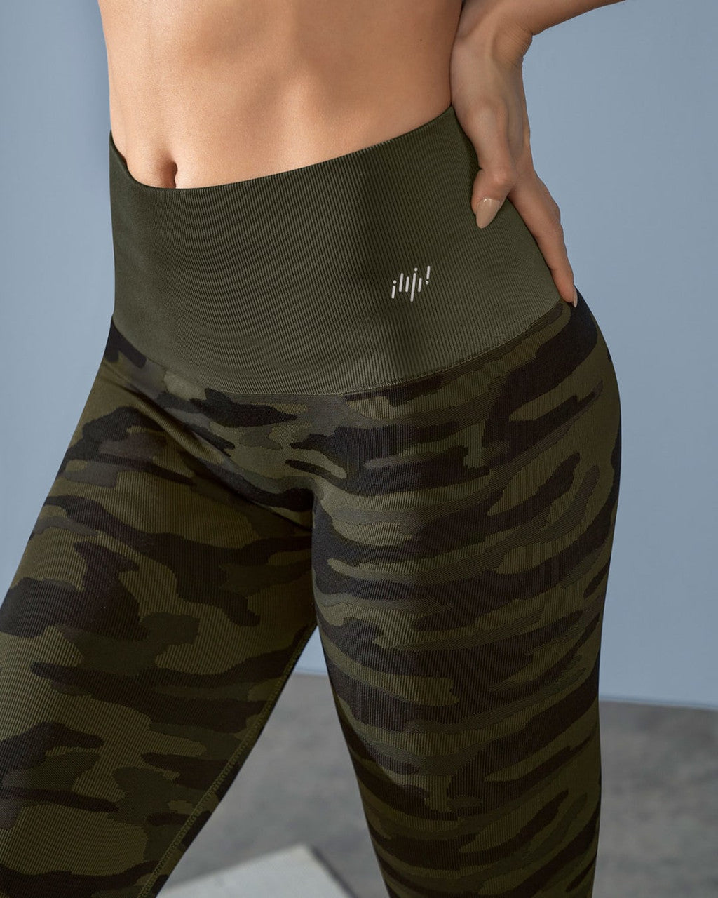 Leonisa Smoothing High-Waisted Graphic Active Legging