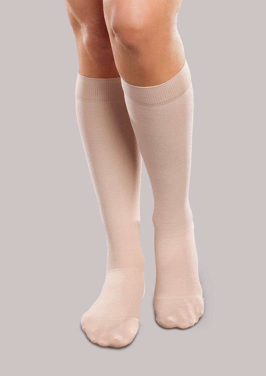 Therafirm EASE Opaque Mild Support Women's Knee High 15-20mmHg - Compression Level: Moderate 15-20 MmHg - Unisex - Knee