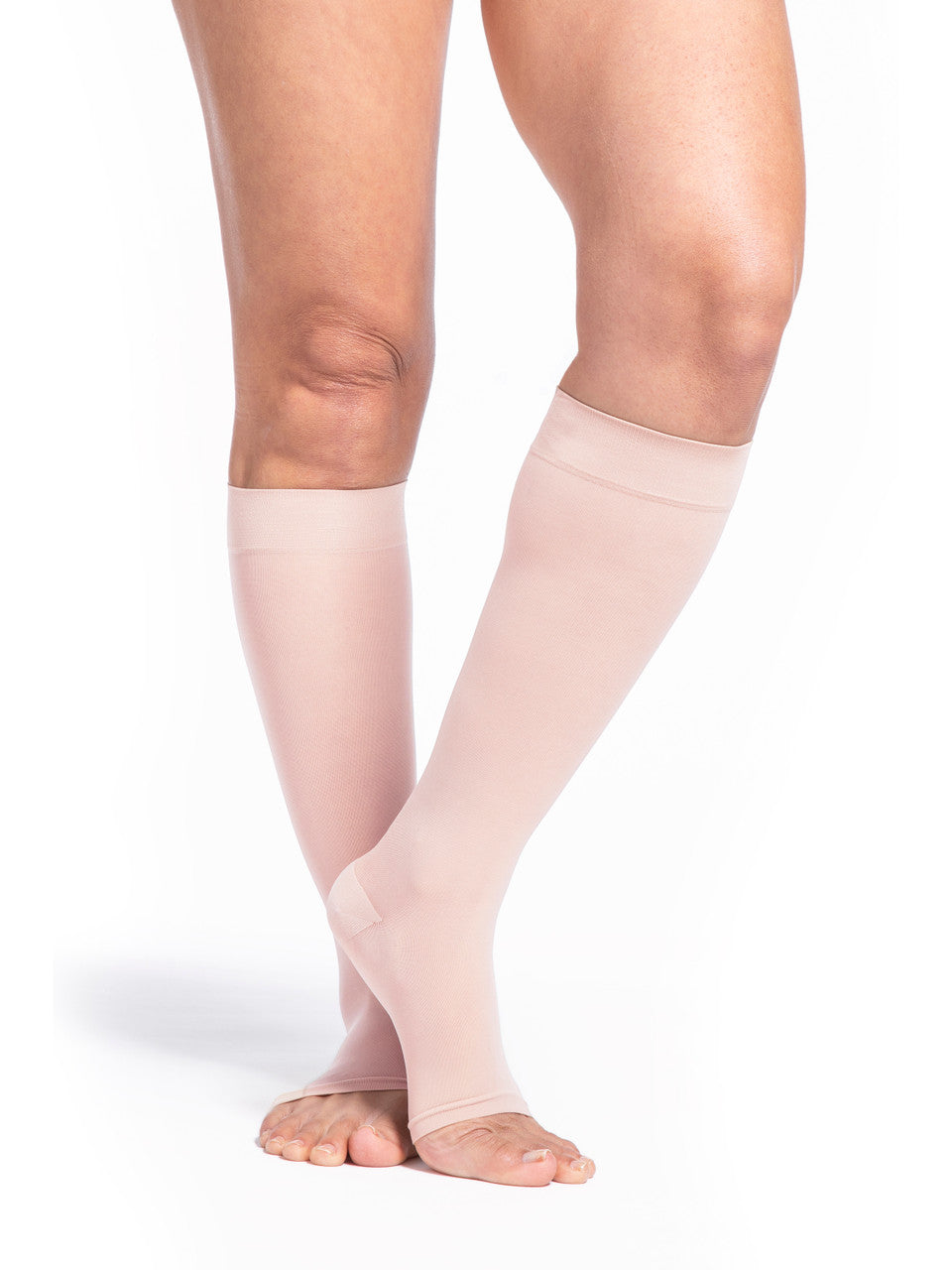 Sigvaris Sheer Women's Knee High 20-30mmHg - Compression Level: Firm 20-30 MmHg - Unisex - Knee