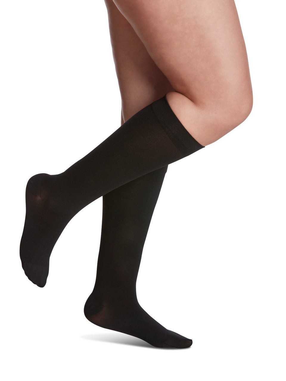 Sigvaris Soft Opaque Women's Knee High 15-20mmHg - Compression Level: Moderate 15-20 MmHg - Unisex - Knee