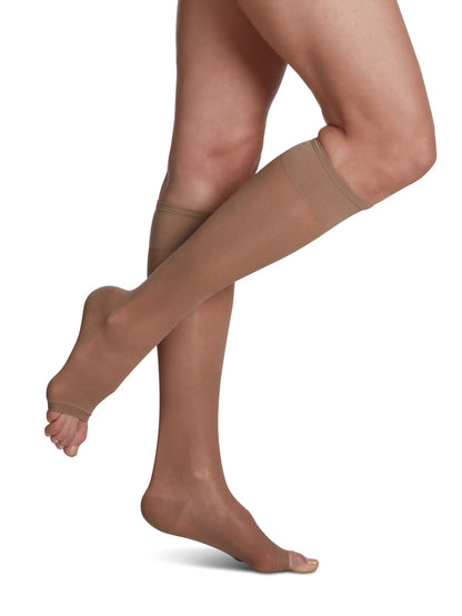 Sigvaris Sheer Fashion Knee Highs 15-20mmHg - Compression Level: Moderate 15-20 MmHg - Female - Knee