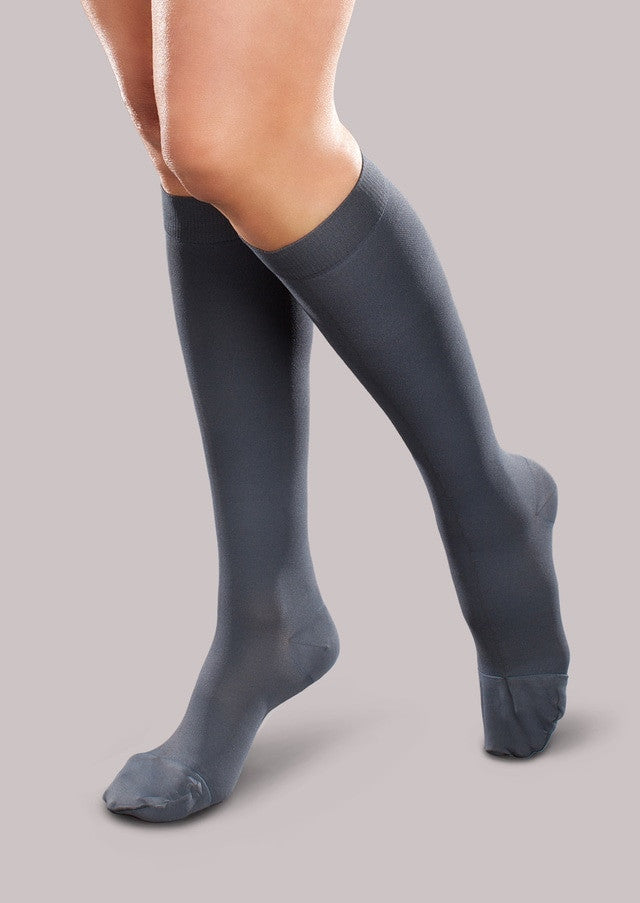 Therafirm EASE Opaque Mild Support Women's Knee High 15-20mmHg - Compression Level: Moderate 15-20 MmHg - Unisex - Knee