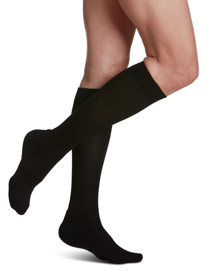 Sigvaris Women's Cushioned Cotton Knee High Sport Socks 20-30mmHg - Compression Level: Firm 20-30 MmHg - Unisex - Knee