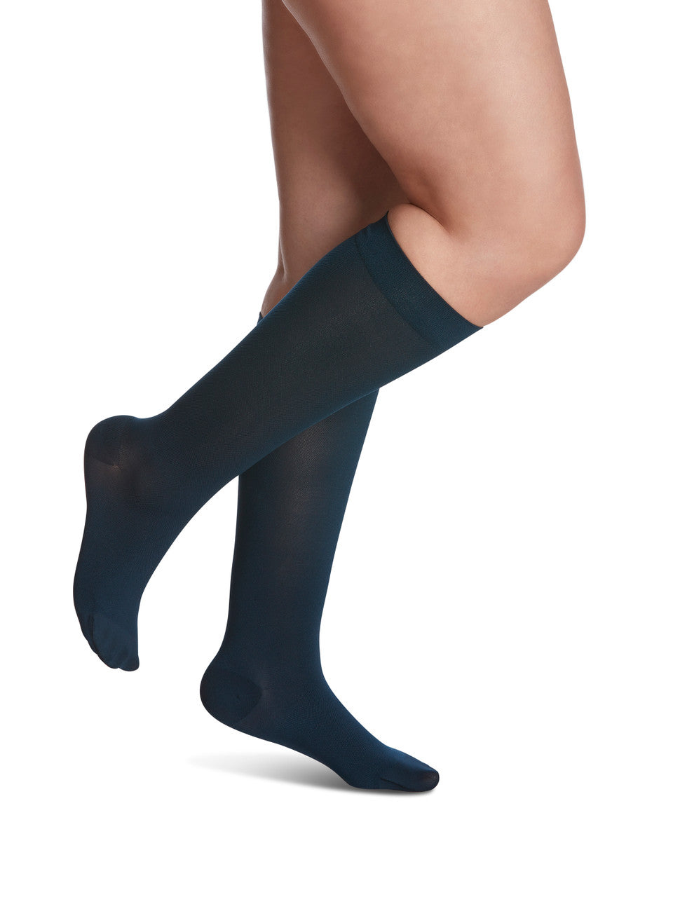 Sigvaris Soft Opaque Women's Knee High 15-20mmHg - Compression Level: Moderate 15-20 MmHg - Unisex - Knee