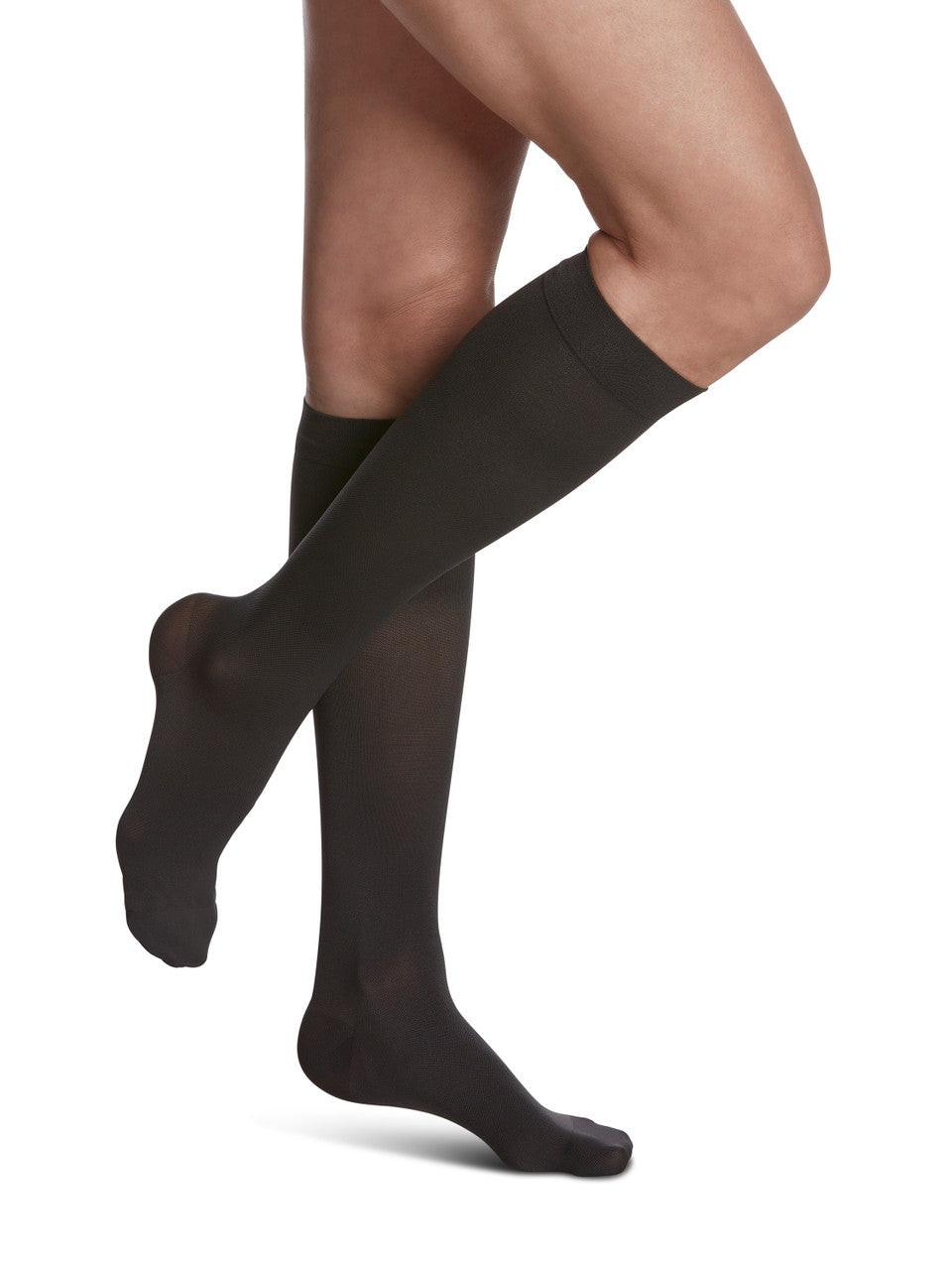 Sigvaris Soft Opaque Women's Knee High 15-20mmHg - Compression Level: Moderate 15-20 MmHg - Unisex - Knee