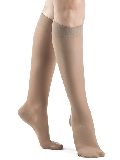 Sigvaris Dynaven Women's Knee High 30-40mmHg - Compression Level: Extra Firm 30-40 MmHg - Unisex - Knee
