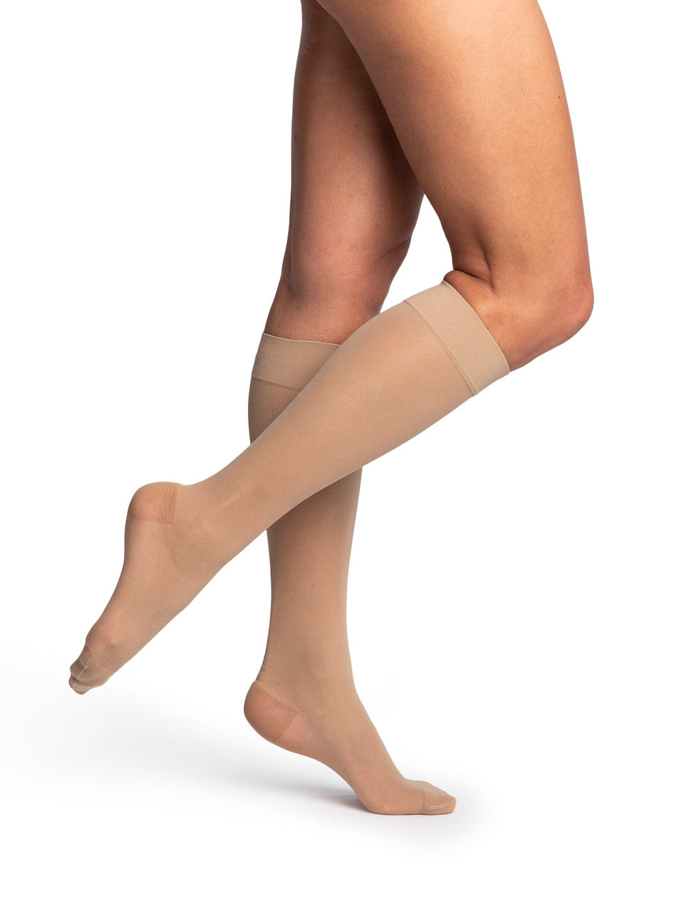 Sigvaris Dynaven Sheer Women's Knee High 15-20mmHg - Compression Level: Moderate 15-20 MmHg - Unisex - Knee