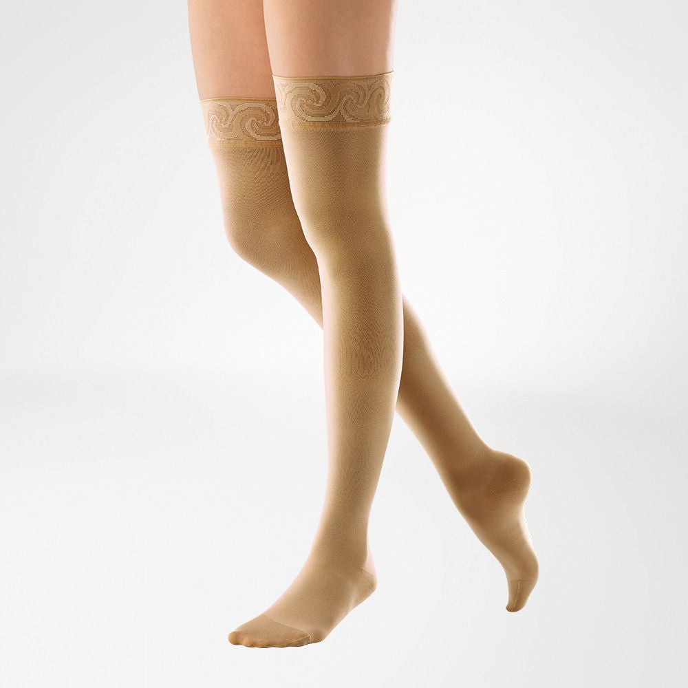 Bauerfeind VenoTrain Micro Thigh High with Silicone Dot Border 30-40mmHg - Compression Level: Extra Firm 30-40 MmHg - Unisex - Leg