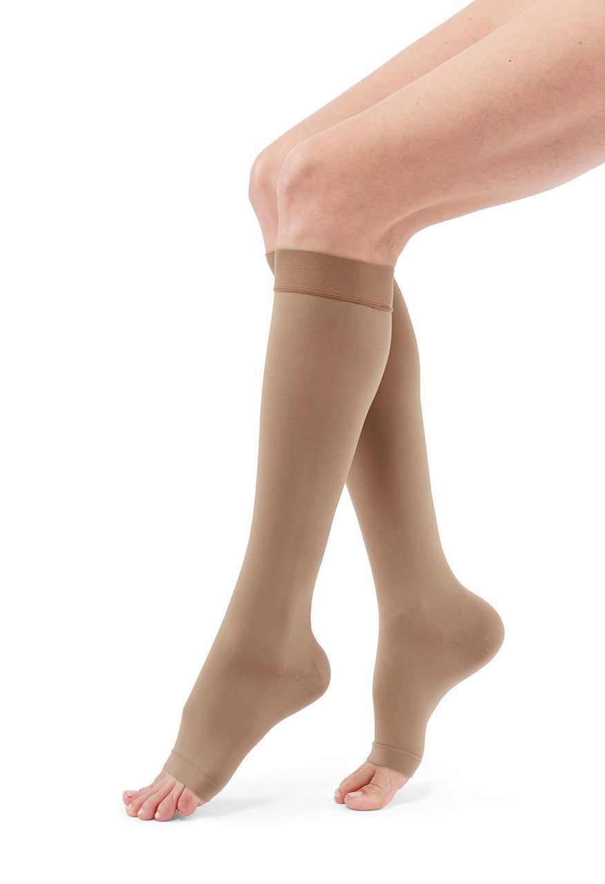 Duomed Advantage Knee High 15-20mmHg - Compression Level: Moderate 15-20 MmHg - Unisex - Knee
